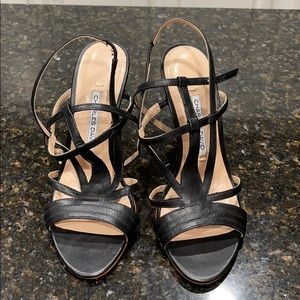 Charles David black heals.
